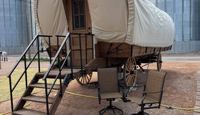 Covered Glamping Wagons: Step Into the Frontier With Modern Comforts