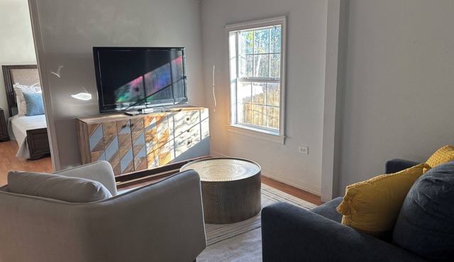 Cozy 1-bedroom Fully Equipped/in unit laundry