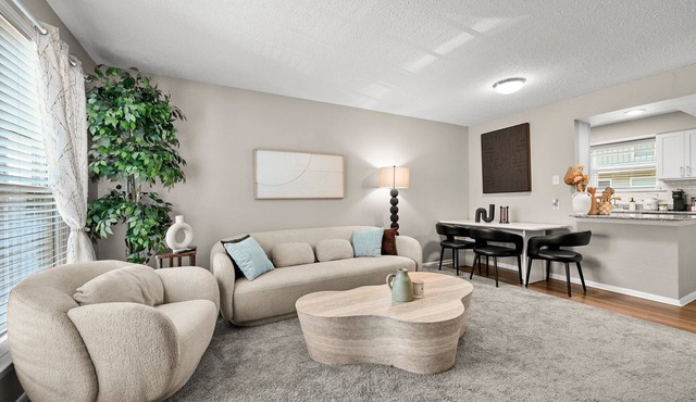 Cozy 2B Getaway Pool Prime Location in Baton Rouge Medical District