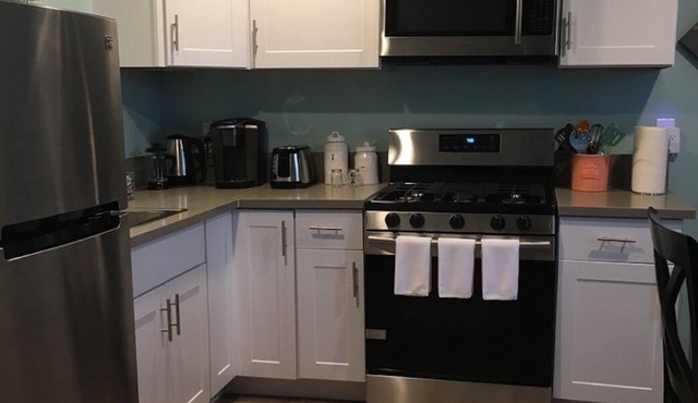 Cozy and Comfortable Studio in West Hills