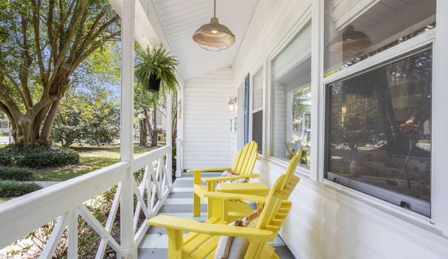 Cozy Castaway Cottage in Historic Old Town. Close to everything! Newly updated
