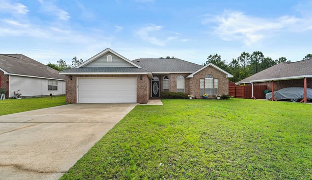 Cozy Home on Jessica Drive!