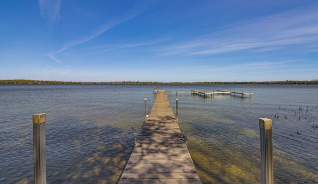 Cozy Lakefront Cabin at Birch Haven Resort!