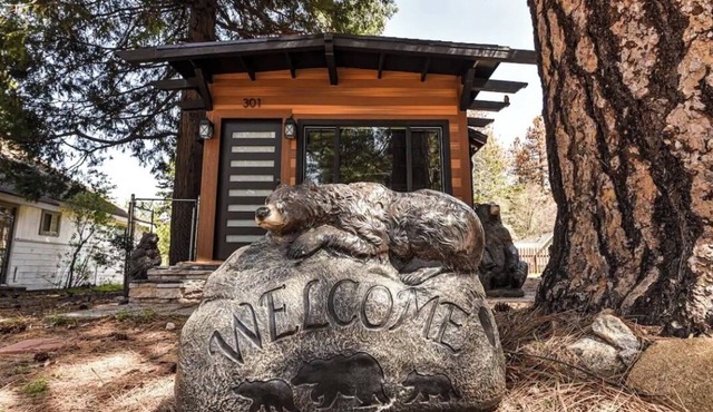 Cozy modern little cabin in Crestline