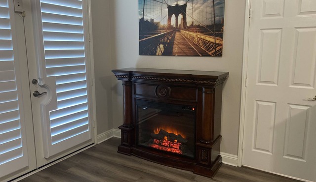 Cozy Nook located in save naighbourhood 5min from six flags
