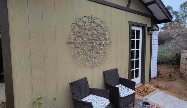 Cozy Private Studio Retreat