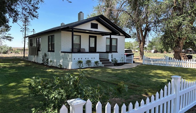 Cozy Ranch House