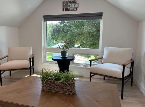 Cozy Retreat Near Spirit Lake 1 BD Sleeps 4