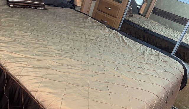 Cozy RV in Serene Bay Minette with WiFi, AC