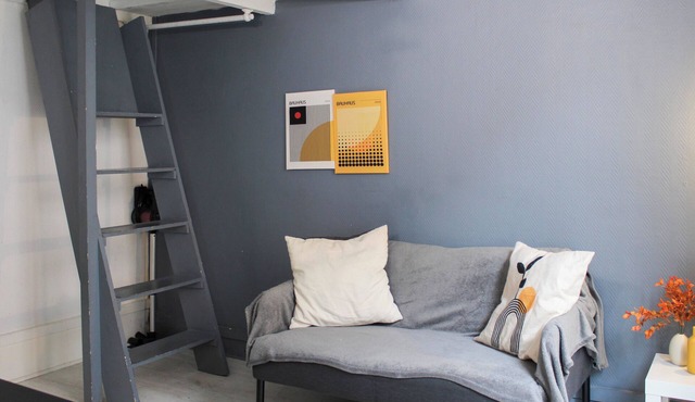 Cozy Studio with Mezzanine – Near Metro Line 13