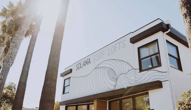Designed, Renovated Spacious Solana Surf Loft!
