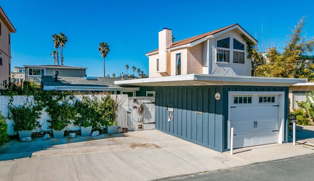 Designer Beach Oasis with Patio & Gardens | 4 Doors to the Beach