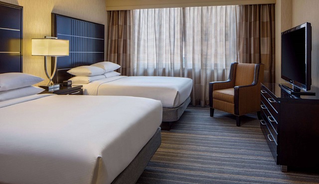 DoubleTree Suites by Hilton Minneapolis Downtown