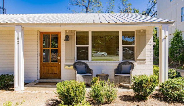 Downtown Fairhope Cottage-walking distance to everything!