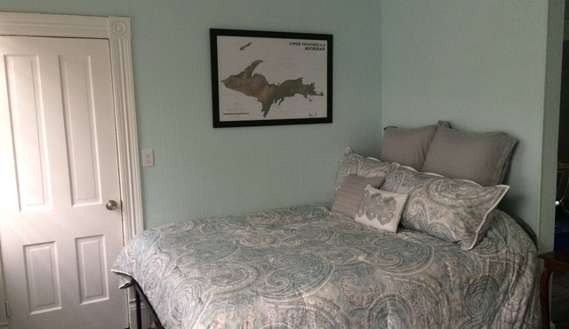 Downtown Marquette Studio Apartment!