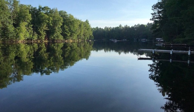 Eagle River Retreat w/Bunkhouse on the Chain. Sleeps 12.