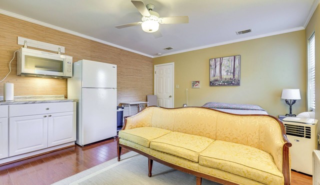Eastern Shore Golf Studio, Close to Hospitals!