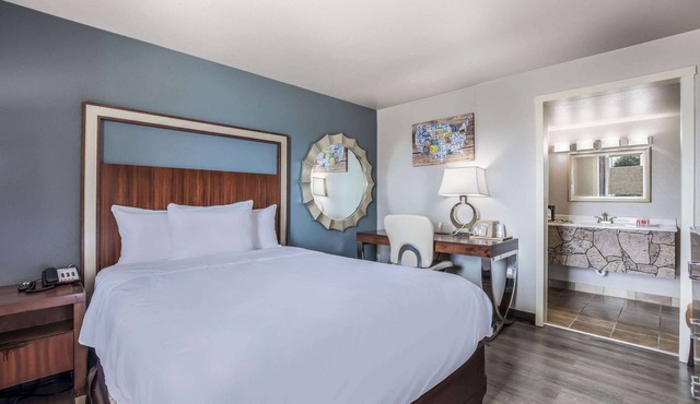 Econo Lodge Neenah