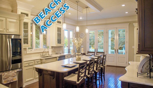 Eleanor Oaks - ! Beach Access ! -Large Front Porch & Courtyard