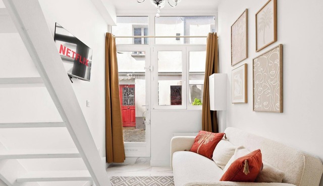 Elegant studio avec mezzanine