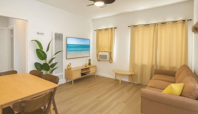 Elms Edge, Game Room, AC, 10 Minutes to the Beaches, Private Parking, 2 bedrooms