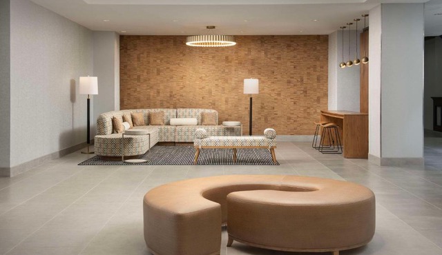 Embassy Suites by Hilton Dulles North Loudoun