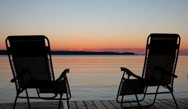 Enjoy the quiet side of the Door County peninsula, 190' of Lake Michigan shore