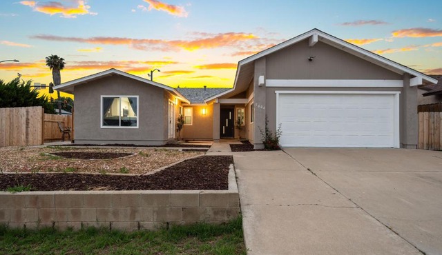 Entire Private Home with Hot Tub, Garage, King Bed, 3 Bedrooms 2 Bathrooms, Available Now