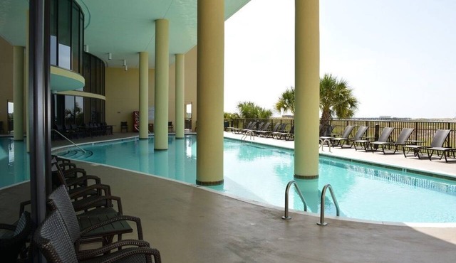 Excellent! 5- Star beachfront condo.
