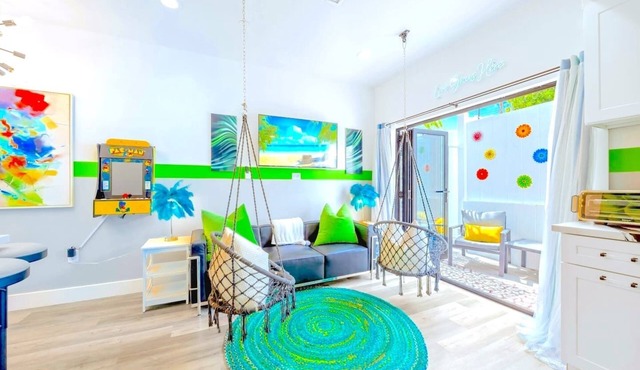 F. 2 Homes, Patios, Sleeps 20, Universal 15m: MAJOR INTERNATIONAL SPORTING EVENT