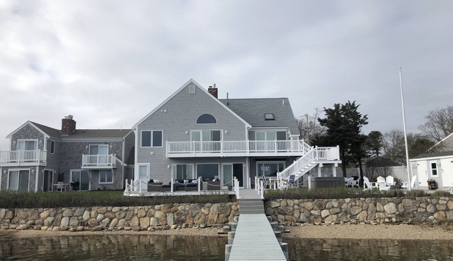 Fabulous water front home with private dock, swimming, beach, fire pit, Hot Tub