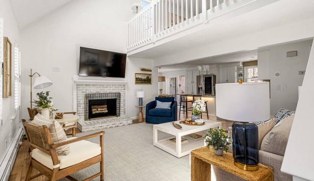 Family Beach house w/hot tub, fire-pit, workspace
