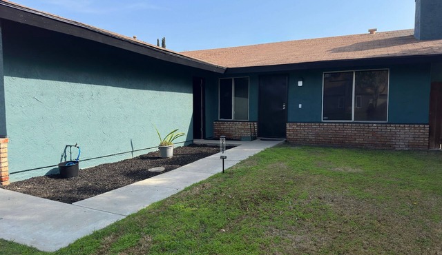 Family-Friendly Bakersfield Home w/Patio + Game Room
