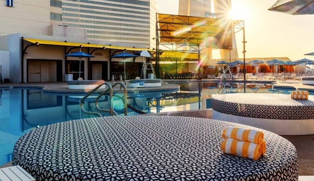 Family Getaway! 3 Serene Units, Pool, Casino, Near Town Square Las Vegas
