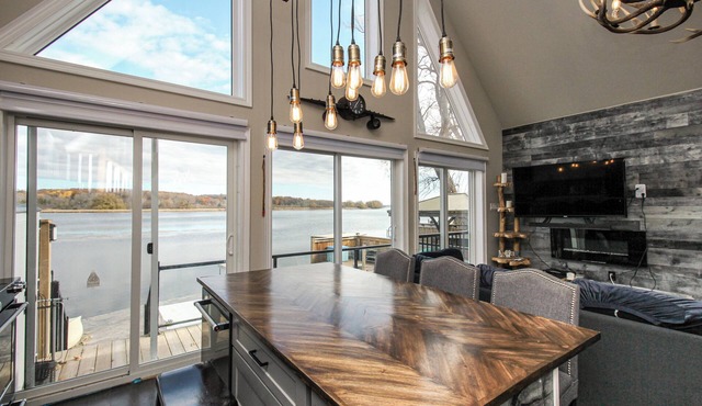 Fish and relax in a new Waterfront four-season cottage 1 hour east of Whitby!