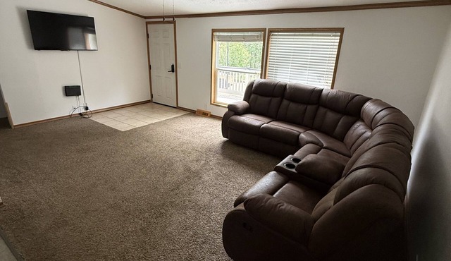 Four Bedroom Woodland Retreat Near Downtown Wisconsin Dells!