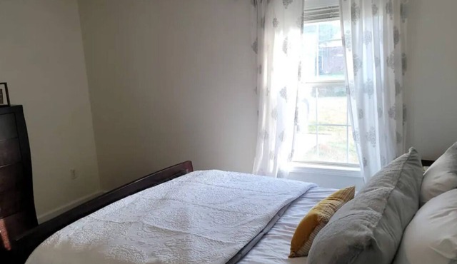 Fully furnished home, sleeps 8