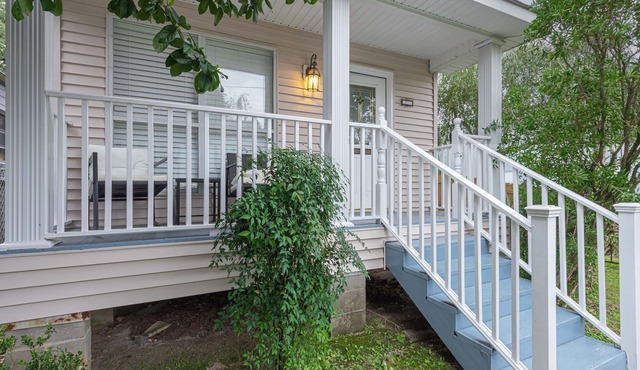 Garden District Modern Retro Bungalow- The Wallflower