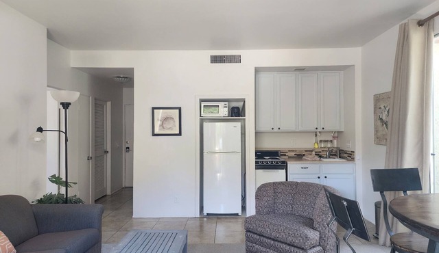 Gated community located in Indian Wells. Sleeps 4. Close to all activities.