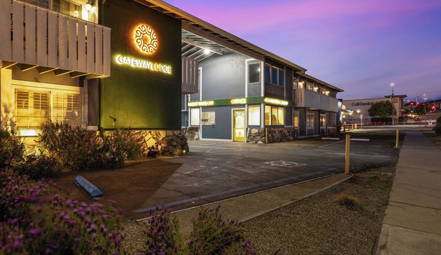 Gateway Lodge