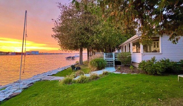 Gigi's Wonderful waterfront home