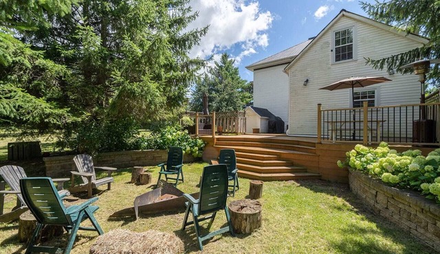Golden Field Farmhouse @stayinpec