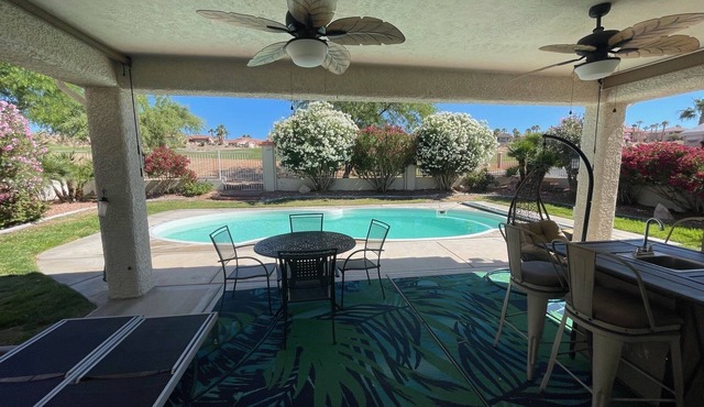 Golf Course Oasis w/private pool - close to everything