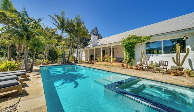 Gorgeous Carpinteria Home: Pool, Spa, Fireplaces!