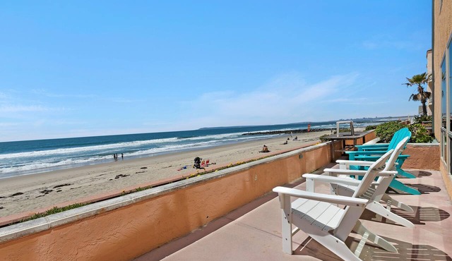 Gorgeous Large Spacious 3 Bedroom Direct Oceanfront