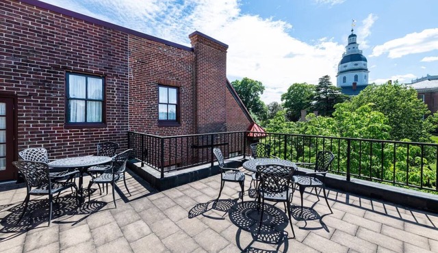 Governor Calvert King Balcony at Historic Inns of Annapolis | Pets Allowed