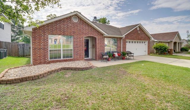 Gulfport Home w/ Patio - 6 Mi to Beaches!