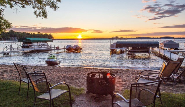 Gull Lake Condo for Rent | Boat Rentals Available