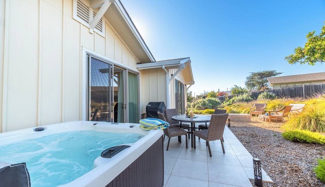 Heart of Bodega Bay! 5 STAR Coastal Getaway~Hot Tub~High Tide Haven