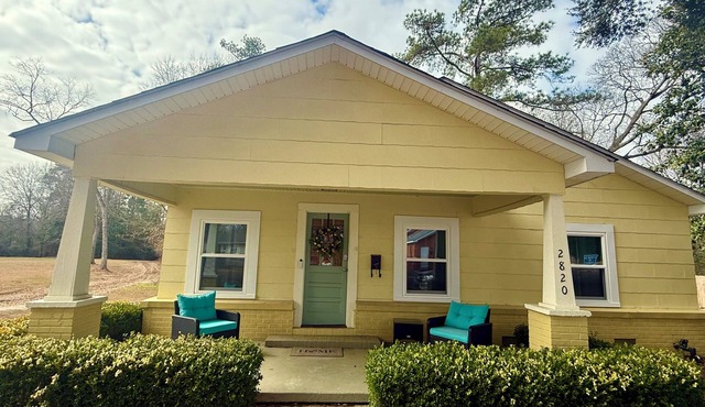 HGTV's Hometown house - Southern Charm 3- only 6 minutes to downtown Laurel!